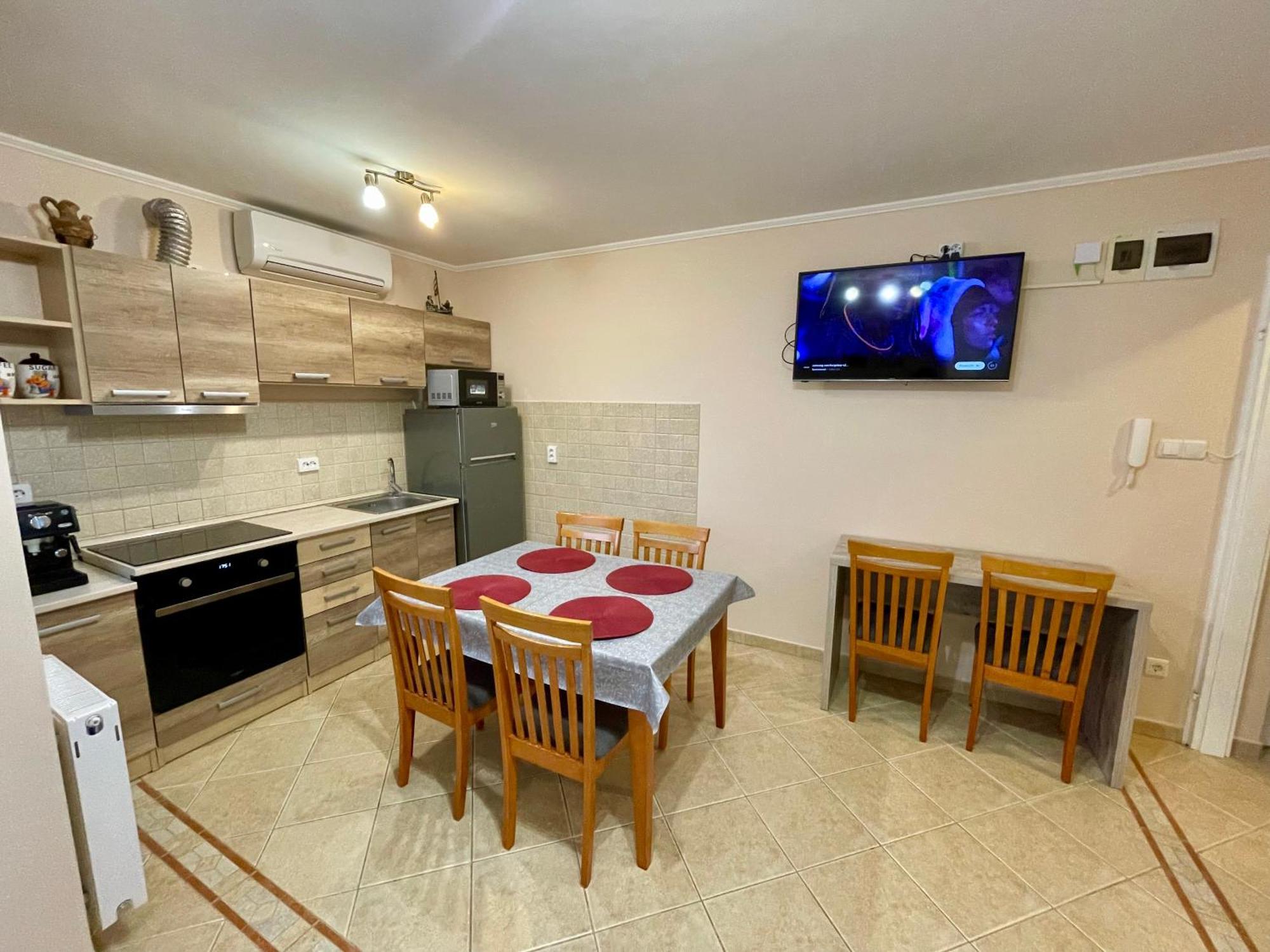 Marta Apartman Хайдусобосло Экстерьер фото
